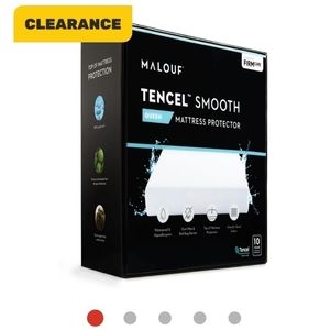 Brand new queen size mattess protector bed accessories NWOT